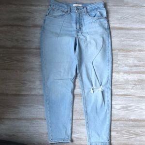 Levi’s Mom Jeans